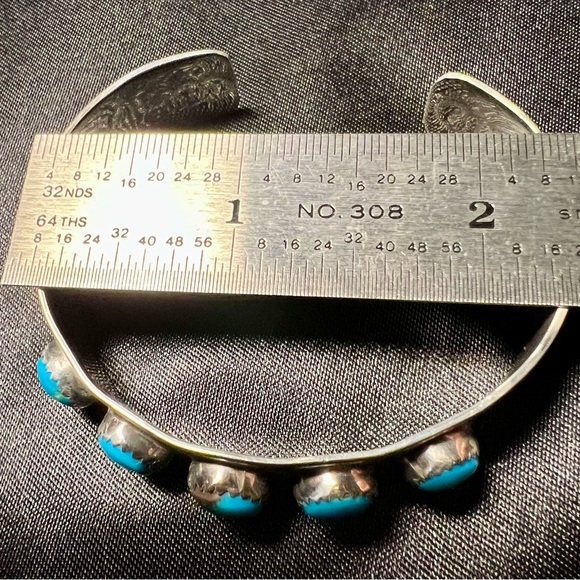 Dean Brown cuff sterling silver vintage bracelet with 5 round turquoise. - Picture 7 of 14